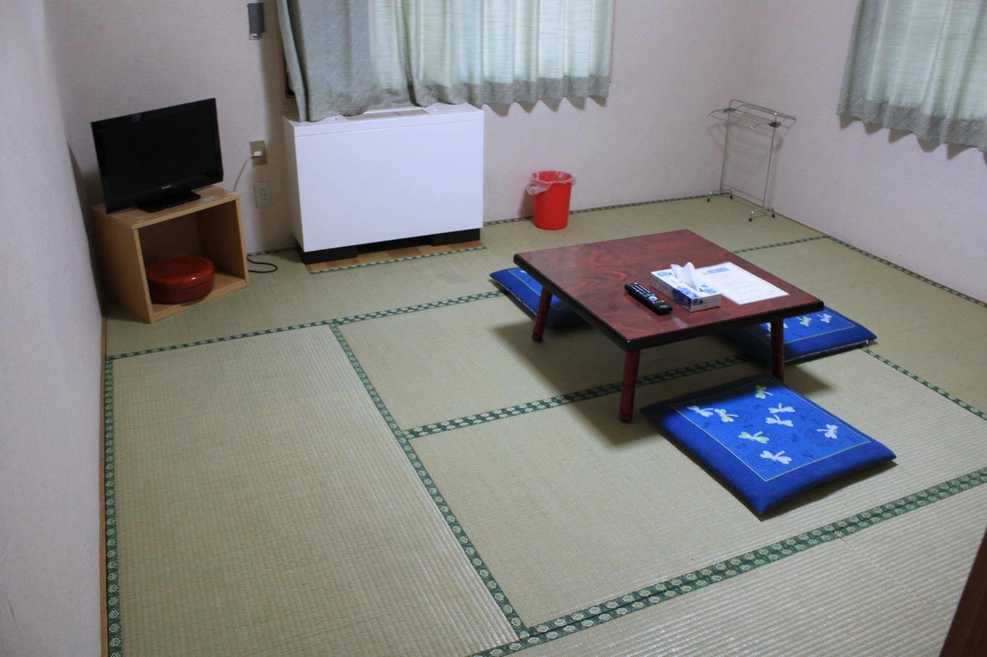 New Hakuginso Hotel NakaNakafurano Buitenkant foto