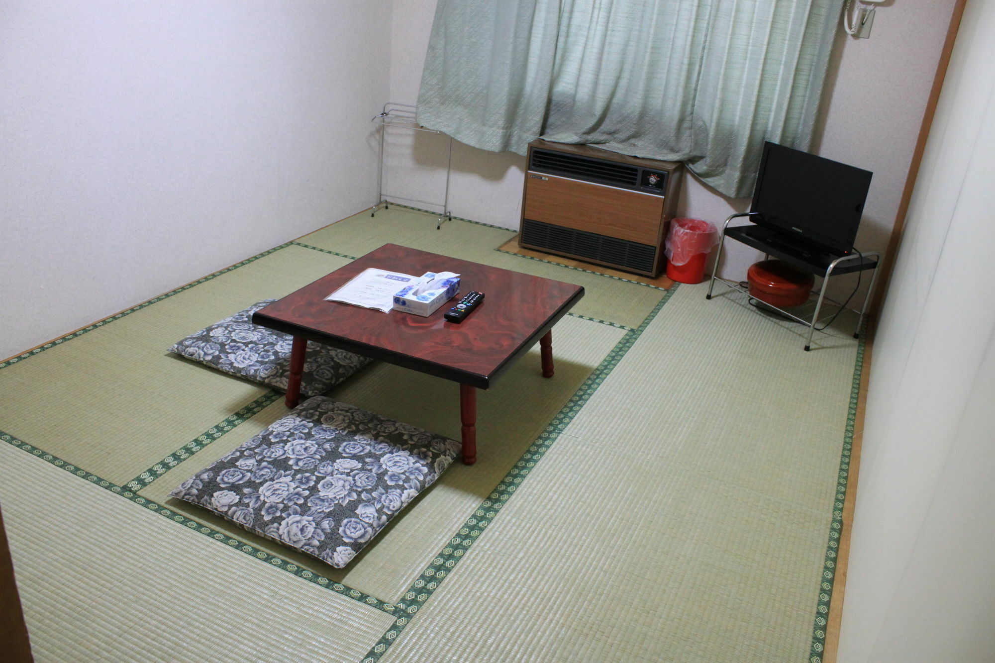 New Hakuginso Hotel NakaNakafurano Buitenkant foto